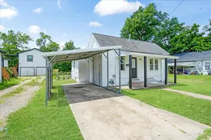 715 W Sam Rayburn Dr, Bonham, TX 75418 - Photo 3