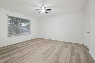 1004 Bridges Dr, Arlington, TX 76012 - Photo 15