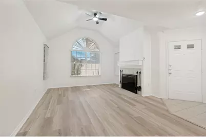 1004 Bridges Drive, Arlington, TX 76012 - Photo 9