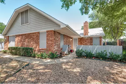 1004 Bridges Drive, Arlington, TX 76012 - Photo 3
