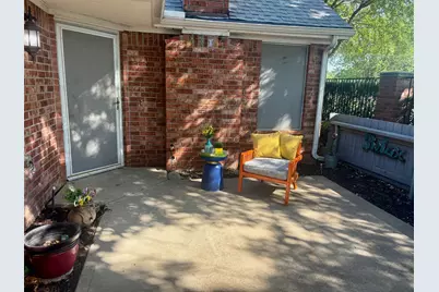 1004 Bridges Drive, Arlington, TX 76012 - Photo 7