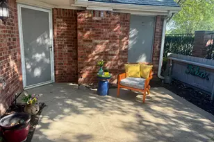 1004 Bridges Dr, Arlington, TX 76012 - Photo 7