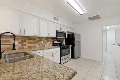 1004 Bridges Drive, Arlington, TX 76012 - Photo 15