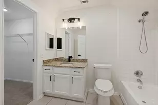 1004 Bridges Dr, Arlington, TX 76012 - Photo 21