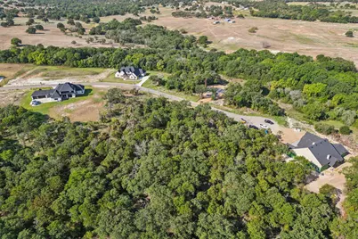 1049 Glenoaks Drive, Weatherford, TX 76088 - Photo 11