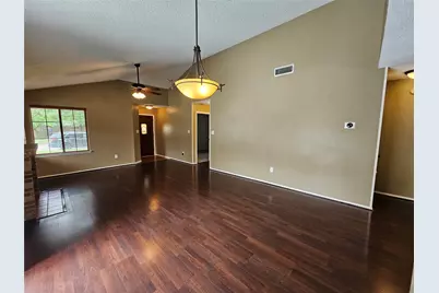 602 Prairie Dell Street, Lewisville, TX 75067 - Photo 9