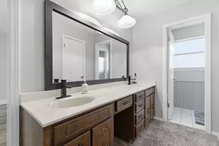 8516 Crestview Dr, North Richland Hills, TX 76182 - Photo 15