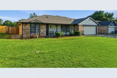 8516 Crestview Drive, North Richland Hills, TX 76182 - Photo 3