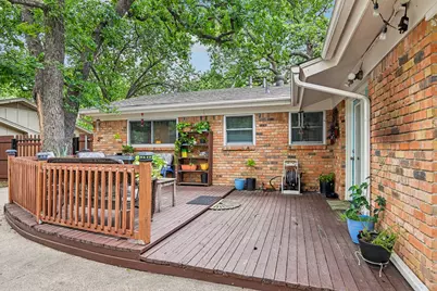 724 Bedford Court W, Hurst, TX 76053 - Photo 11