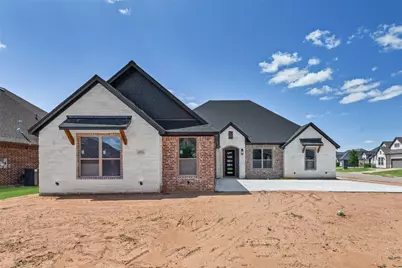 1041 Mickelson Drive, Granbury, TX 76048 - Photo 1
