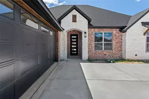 1041 Mickelson Dr, Granbury, TX 76048 - Photo 3