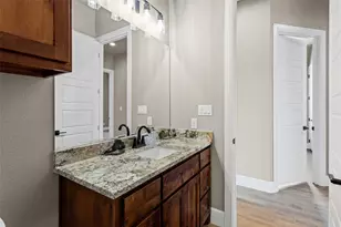 1041 Mickelson Dr, Granbury, TX 76048 - Photo 35