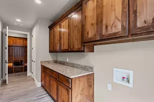1041 Mickelson Dr, Granbury, TX 76048 - Photo 31