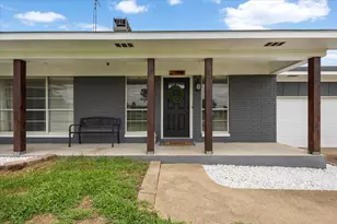 2300 Country Club Dr, Canton, TX 75103 - Photo 5