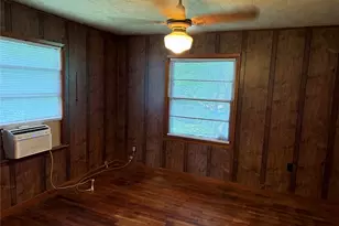 317 Hurt St, Dublin, TX 76446 - Photo 5