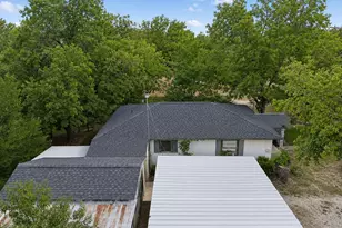 317 Hurt St, Dublin, TX 76446 - Photo 3