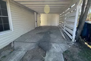 214 E Acheson St, Denison, TX 75021 - Photo 9