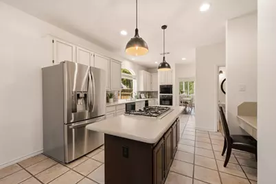 3906 Brookfield Drive, Arlington, TX 76001 - Photo 9