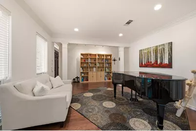 3906 Brookfield Drive, Arlington, TX 76001 - Photo 5