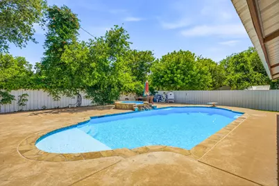 816 Kentucky Street, Graham, TX 76450 - Photo 23