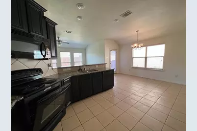 1011 Meadow Green Court, Princeton, TX 75407 - Photo 7