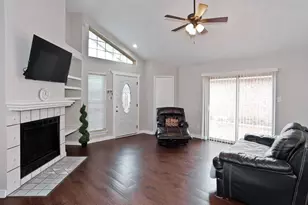 4707 Poppy Dr E, Fort Worth, TX 76137 - Photo 9