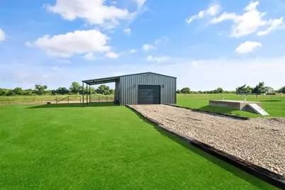 1019 Vaughan Lane, Tioga, TX 76271 - Photo 11