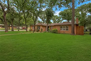 1200 Barker St, Arlington, TX 76012 - Photo 3