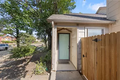 2706 Bridge Lake Drive, Irving, TX 75060 - Photo 23