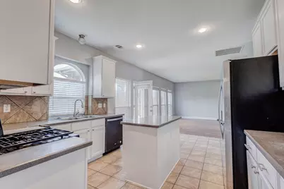 6107 Lakecrest Drive, Sachse, TX 75048 - Photo 9