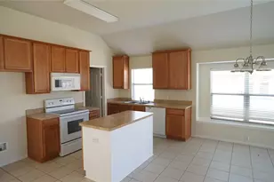 2409 Deerwood Dr, Little Elm, TX 75068 - Photo 3