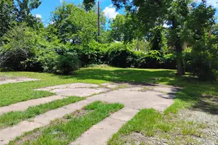 620 W Morton St, Denison, TX 75020 - Photo 13