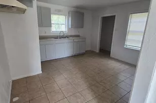 4503 Bradshaw St, Dallas, TX 75215 - Photo 9