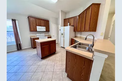 1811 Lake Travis Drive, Allen, TX 75002 - Photo 11