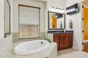 1225 Huron Dr, Grapevine, TX 76051 - Photo 17