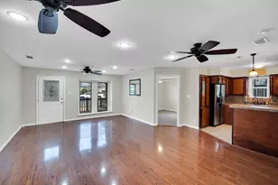 205 W Latimer St, Ennis, TX 75119 - Photo 7