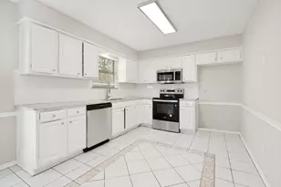 2013 Arles Ln, Carrollton, TX 75007 - Photo 9