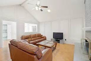 2013 Arles Ln, Carrollton, TX 75007 - Photo 5