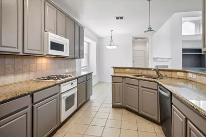 4401 Caledonia Creek Lane, Plano, TX 75024 - Photo 11