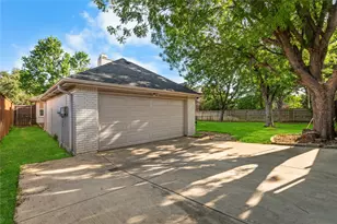 2901 Panorama Dr, Carrollton, TX 75007 - Photo 7
