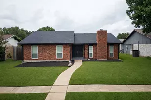 2211 Red Bluff Dr, Carrollton, TX 75007 - Photo 3
