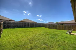 6405 Graceland Dr, Greenville, TX 75402 - Photo 29