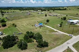 108 Lelon Ln, Springtown, TX 76082 - Photo 13