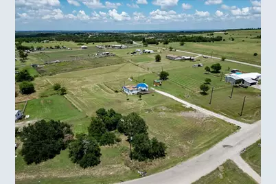 108 Lelon Lane, Springtown, TX 76082 - Photo 3