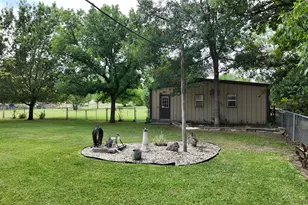 323 S Fisher St, Gorman, TX 76454 - Photo 13