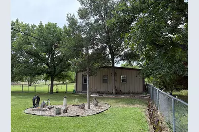 323 S Fisher Street, Gorman, TX 76454 - Photo 3