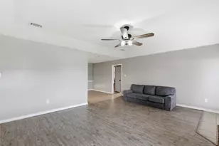 119 Blue Jay St, Stephenville, TX 76401 - Photo 11