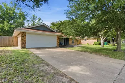 119 Blue Jay Street, Stephenville, TX 76401 - Photo 3