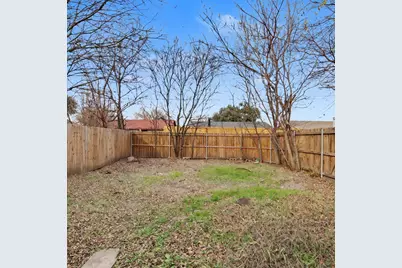 805 Cherry Hills Drive, Lancaster, TX 75134 - Photo 13
