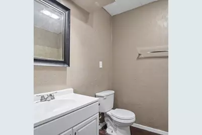 805 Cherry Hills Drive, Lancaster, TX 75134 - Photo 9